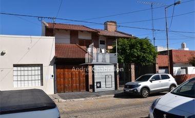 Hermosa Casa En Barrio Lezca