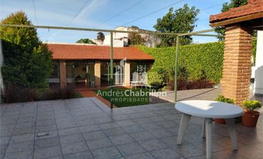 Hermosa Casa En Barrio Lezca