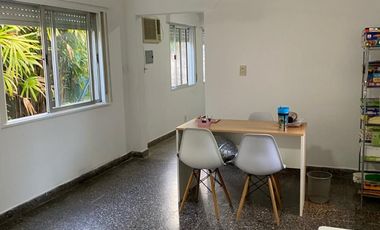 Inmueble con consultorios, departamentos y alto potencial