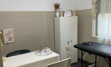 Inmueble con consultorios, departamentos y alto potencial