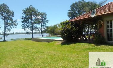 Casa en el Cerro con costa al Lago Salto Grande