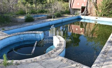 EN VENTA – Complejo de Cabañas a Restaurar