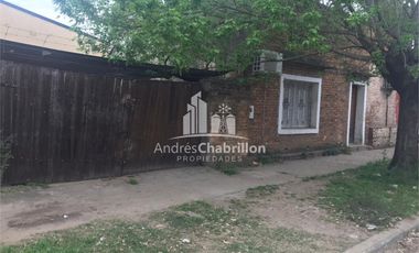 Venta de casa y dos locales comerciales