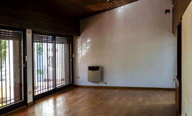 Excepcional casa de tres dormitorios en venta zona Nebel