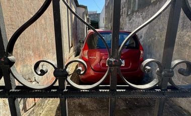 Casa de 3 dormitorios con cochera y patio – Oportunidad en Concordia