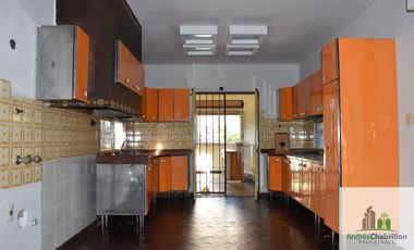 Casa en venta c/ cochera en Concordia