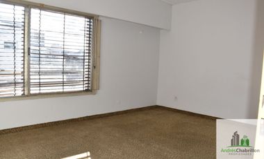 Casa en venta c/ cochera en Concordia