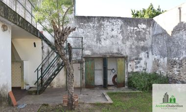 Casa en venta c/ cochera en Concordia