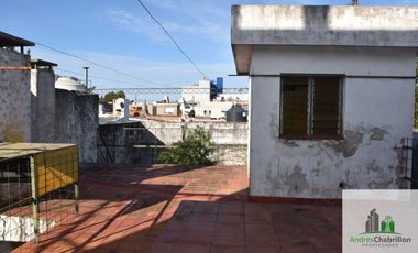 Casa en venta c/ cochera en Concordia