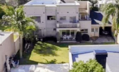 Exclusiva propiedad en Batalla de Cepeda y 6 de Caballería, zona Nebel