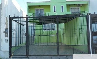 Dúplex en venta c/ cochera en Concordia