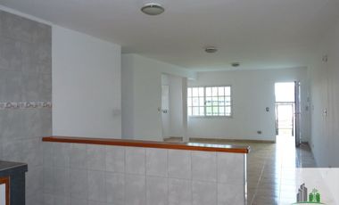 Dúplex en venta c/ cochera en Concordia