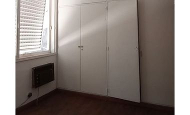 Departamento 2 dormitorios en alquiler con cochera sobre Peatonal Concordia