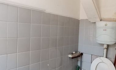 Departamento con cochera sobre peatonal de Concordia