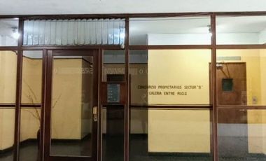 Departamento con cochera sobre peatonal de Concordia