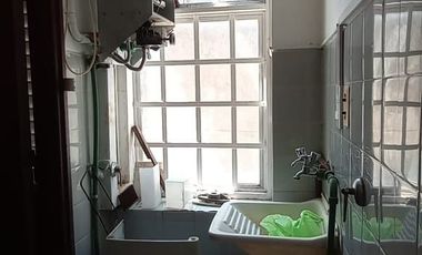 Departamento con cochera sobre peatonal de Concordia