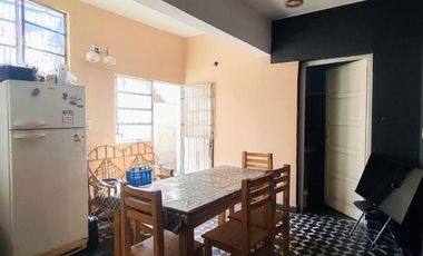 Ideal vivienda y comercio: casa en venta