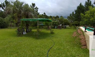 Casa con amplio terreno y piscina en zona Aeroclub