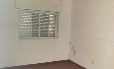 Casa en alquiler de 3 dormitorios con piscina y cochera cubierta en zona Hípico
