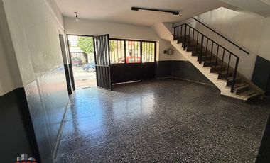Casa en alquiler c/ cochera en Centro