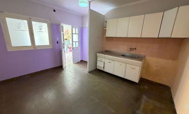 Casa en alquiler c/ cochera en Centro
