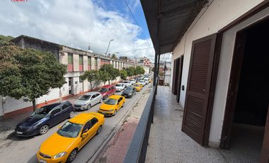 Casa en alquiler c/ cochera en Centro