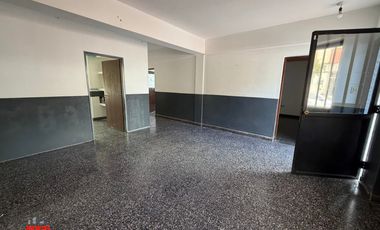 Casa en alquiler c/ cochera en Centro