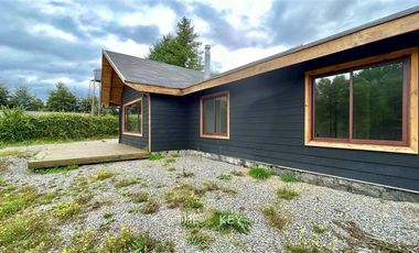 Casa en Arriendo en Camino a villarrica - Pucón km 4,5 El Rehue.