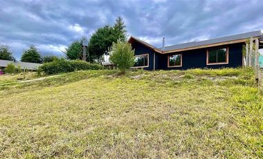 Casa en Arriendo en Camino a villarrica - Pucón km 4,5 El Rehue.