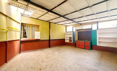 Casa en Arriendo en Casa amplia en Ñuñoa con alto potencial comercial