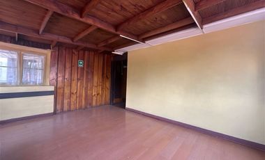 Casa en Arriendo en Casa amplia en Ñuñoa con alto potencial comercial