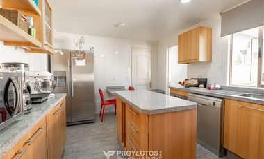 Casa en Arriendo en Pie Andino, Huinganal