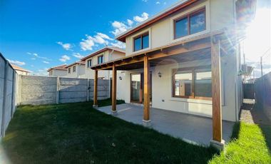 Casa en Venta en Cercano a Colegio Santo Tomás