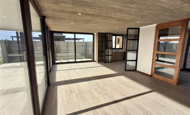 Casa en Venta en Condominio Reserva Las Rastras