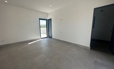 CASA EN VENTA EN CUMBRES SANTORAL - GARCIA