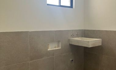 CASA EN VENTA EN CUMBRES SANTORAL - GARCIA
