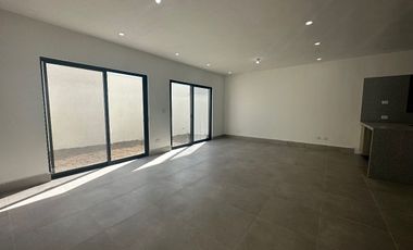 CASA EN VENTA EN CUMBRES SANTORAL - GARCIA