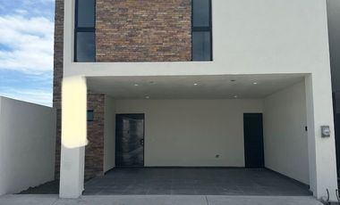 CASA EN VENTA EN CUMBRES SANTORAL - GARCIA