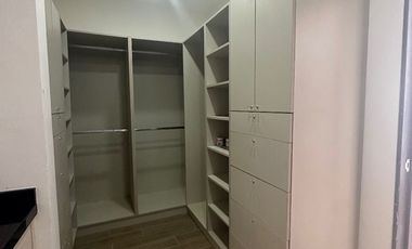 CASA EN VENTA EN CUMBRES SANTORAL - GARCIA