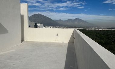 CASA EN VENTA EN CUMBRES SANTORAL - GARCIA