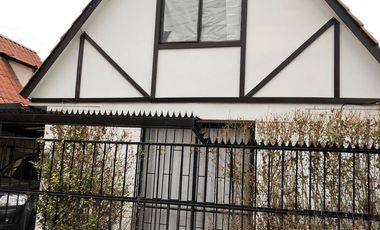 MACUL  ARRIENDO CASA 2 PISOS 3 DORMITORIOS 2 BAÑOS