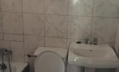 MACUL  ARRIENDO CASA 2 PISOS 3 DORMITORIOS 2 BAÑOS