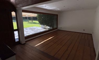 Casa en venta c/ estacionamiento en Nogales