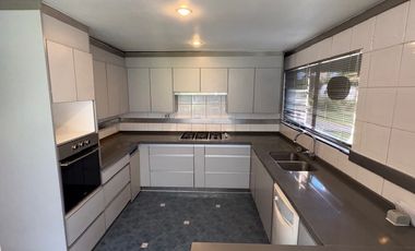 Casa en venta c/ estacionamiento en Nogales