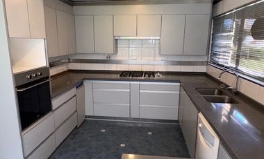 Casa en venta c/ estacionamiento en Nogales