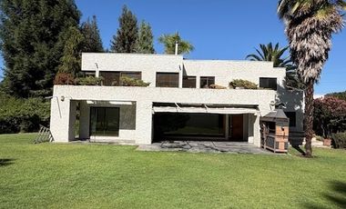 Casa en venta c/ estacionamiento en Nogales