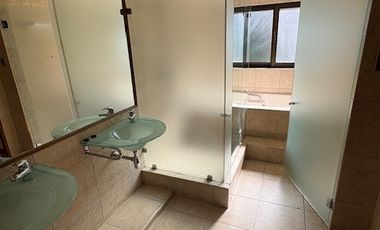 Casa en venta c/ estacionamiento en Nogales