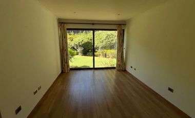 Casa en venta c/ estacionamiento en Nogales