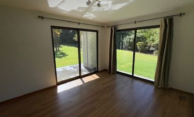 Casa en venta c/ estacionamiento en Nogales