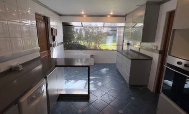 Casa en venta c/ estacionamiento en Nogales